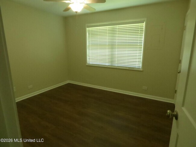 Building Photo - 2083 Martin Rd