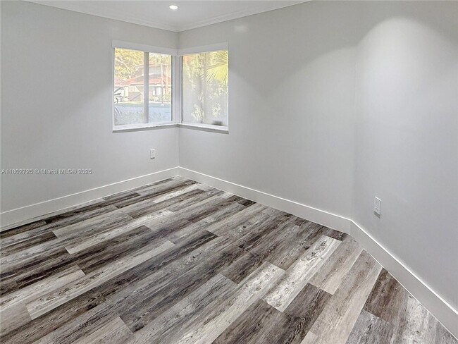 Building Photo - 9766 SW 138th Ave