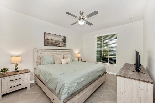 Building Photo - 12550 Galapagos Ct