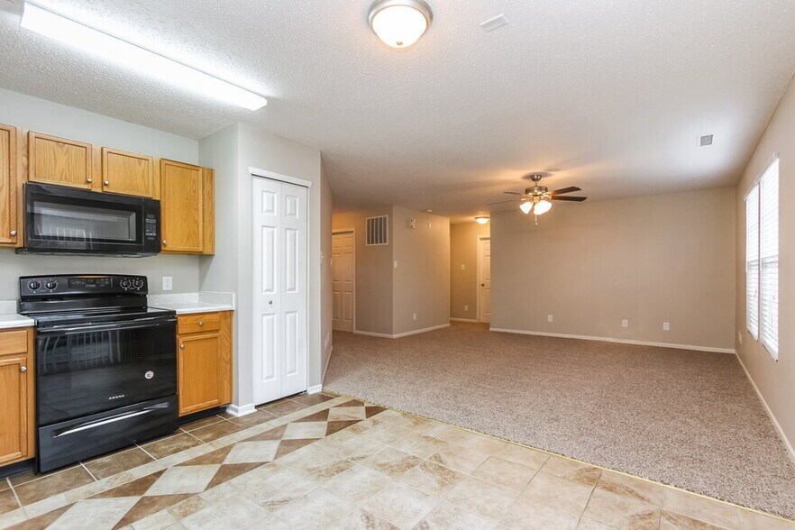 Building Photo - 691 Wheat Field Ln