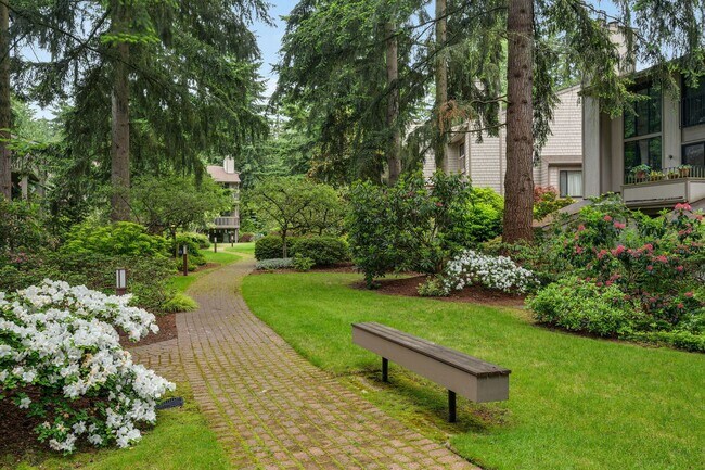 Building Photo - Pool’s Open! -Huge, refreshed 2 BR-2 Bath ...