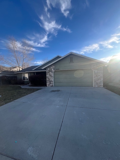 Building Photo - Revamped 4bed 2bath South Boise