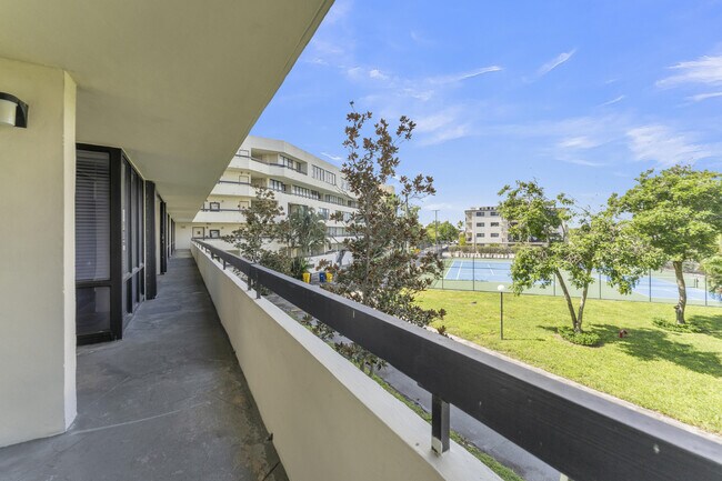 Building Photo - 1401 S Federal Hwy