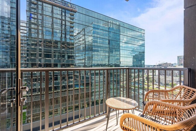 Building Photo - 1212 Demonbreun St