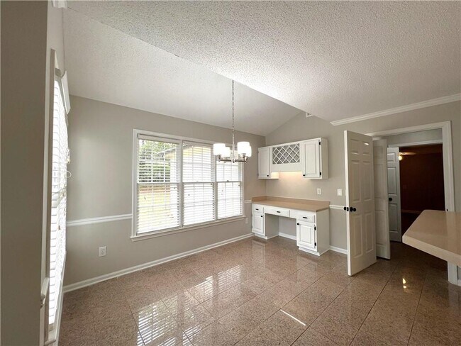Building Photo - 12560 Crabapple Chase Dr