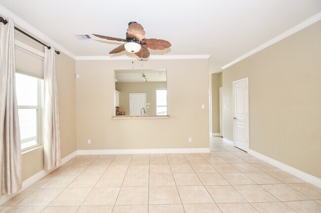 Building Photo - 16843 Mammoth Springs Dr