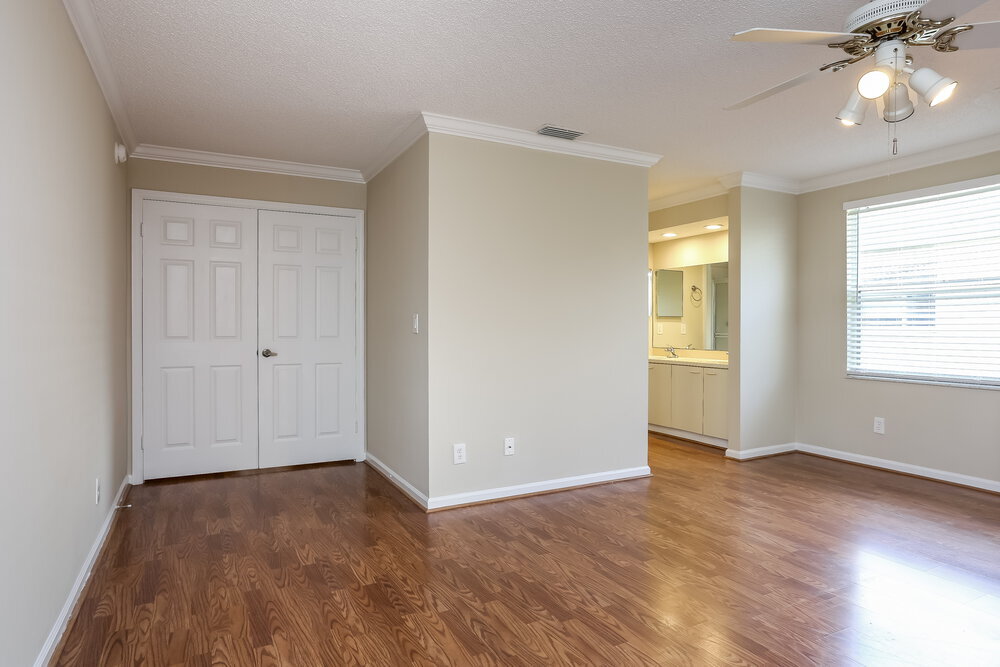 Building Photo - 5477 NW 44th Way