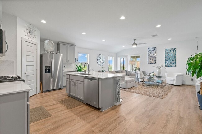 Building Photo - 29403 Ella Larchmont Ct