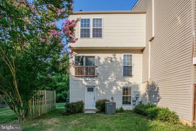 Building Photo - 4014 Fountain Bridge Ct
