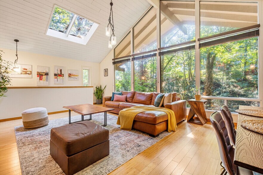 Primary Photo - 16441 SE 42nd Pl