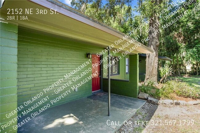 Building Photo - Two bedroom 1 bath