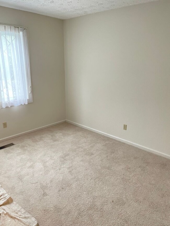 Building Photo - Rita Drive Condo