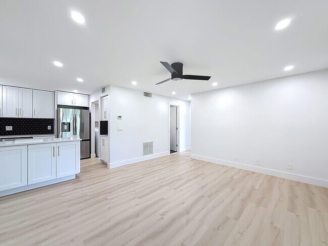 Building Photo - 4941 Sable Pine Cir