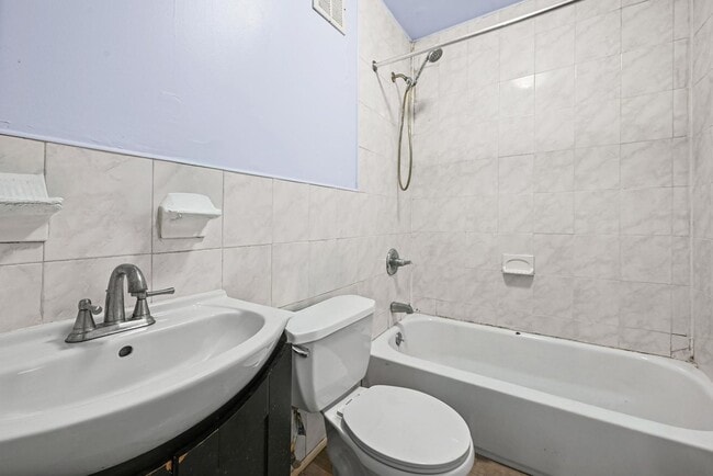 Building Photo - 1-24 Beach 27th St