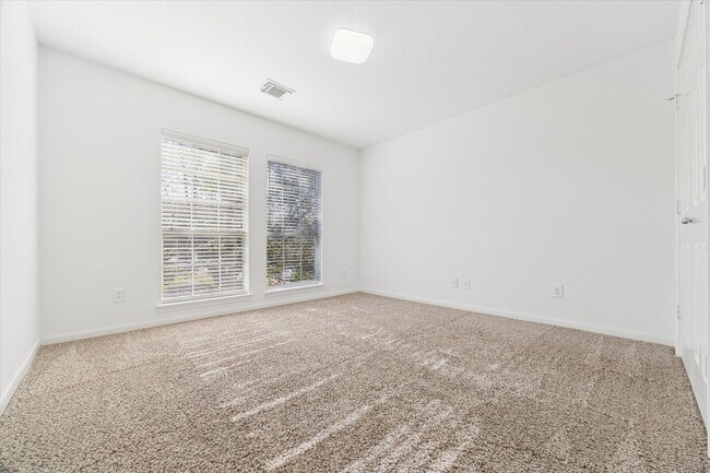 Building Photo - 25322 Sierra Woods Ln