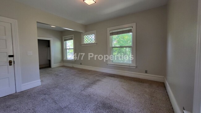 Building Photo - Beautiful Vintage 3 BD | 2.5 BA Home - Nob...