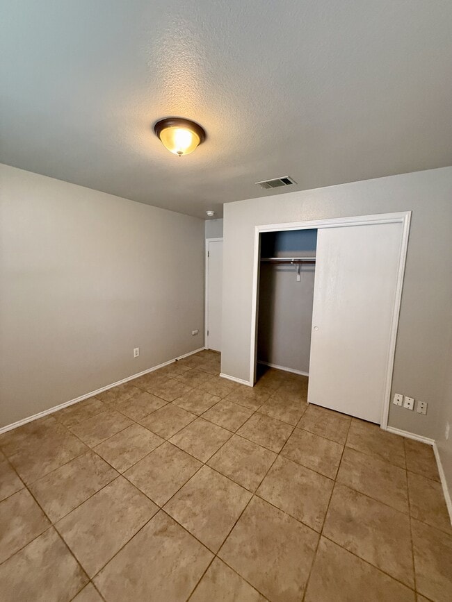 Building Photo - 3504 Banda Ln