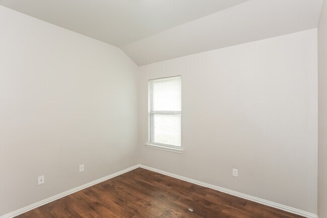 Building Photo - 9132 Abaco Way