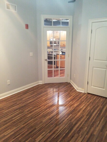 Building Photo - 66 Landing Ln