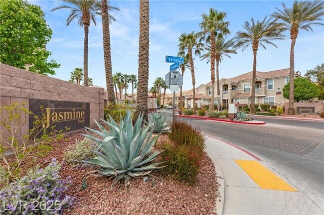 Building Photo - 5855 Valley Dr