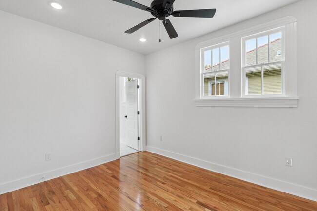 Building Photo - 2700-02 Soniat St