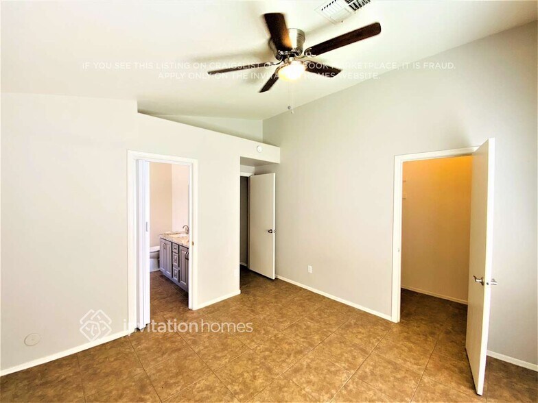 Building Photo - 4607 W Laredo St