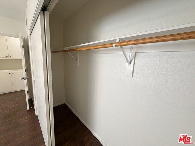 Building Photo - 11727 Mayfield Ave