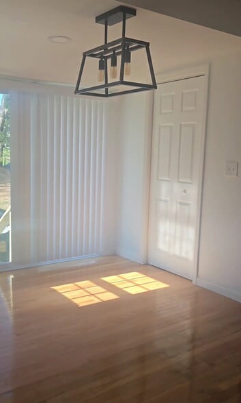 Building Photo - 5 Mack Dr