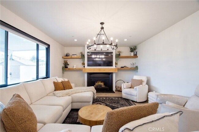 Building Photo - 33063 Table Rock Dr