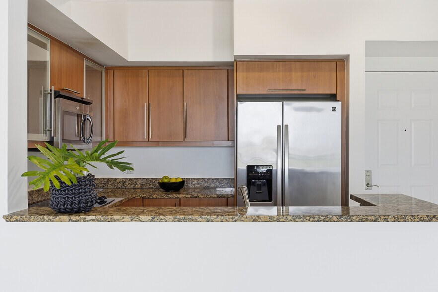 Building Photo - 888 S Douglas Rd