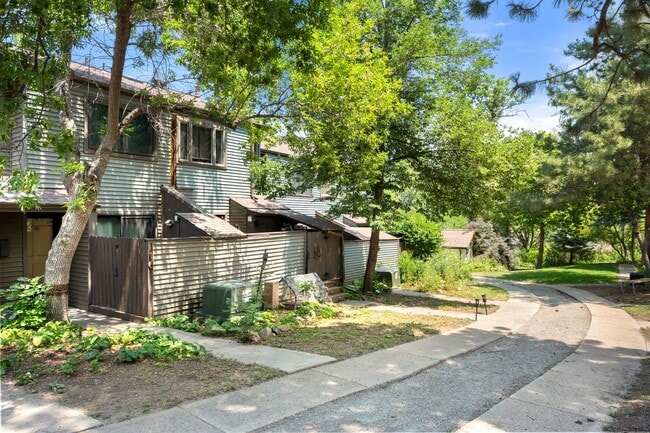 Building Photo - 350 Arapahoe Ave