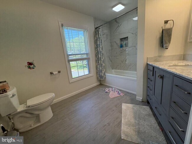 Building Photo - 9926 Tartan Ct