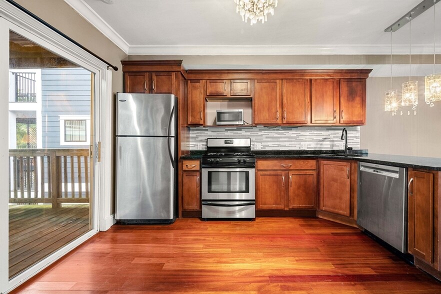 Kitchen - 124-2 D St