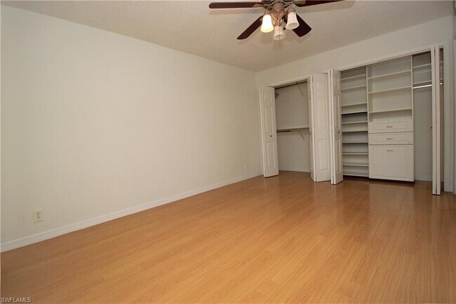 Building Photo - 3635 Boca Ciega Dr