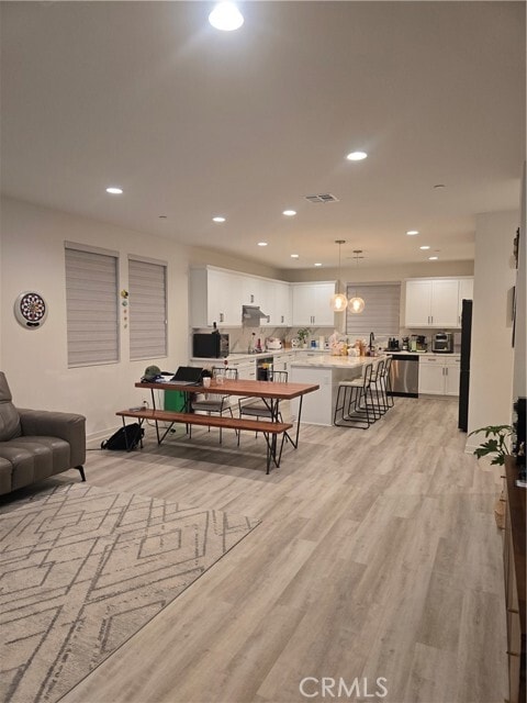 Building Photo - 10901 Montauk Ln