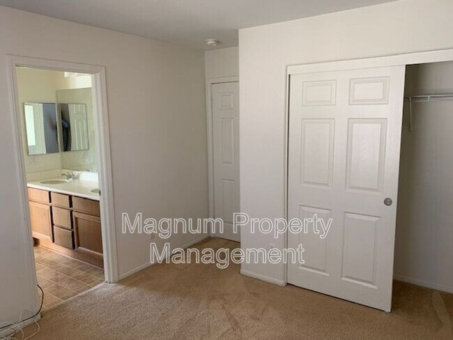 Building Photo - 29675 Ski Ranch St