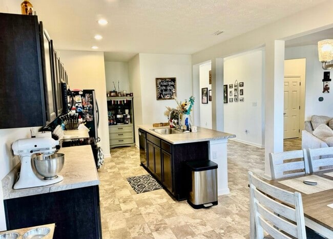 Building Photo - 13238 Landing Cir