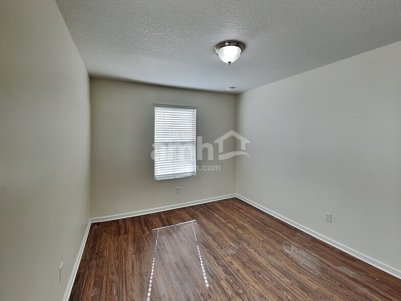 Building Photo - 205 W Jayce Wy