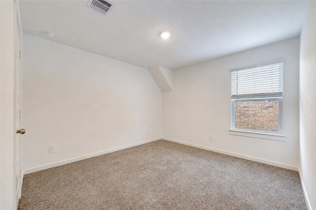Building Photo - 30215 Lone Peak Dr