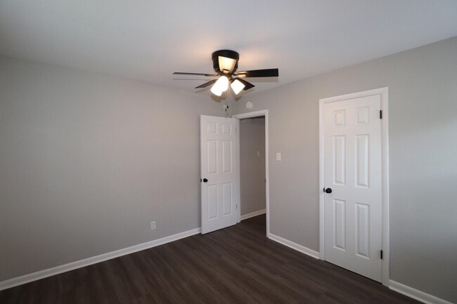 Building Photo - 155 Delmont Dr