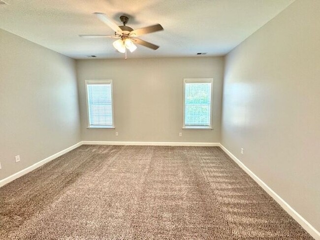 Building Photo - Brand New 4-bdroom 2.5 bath home in Olive ...