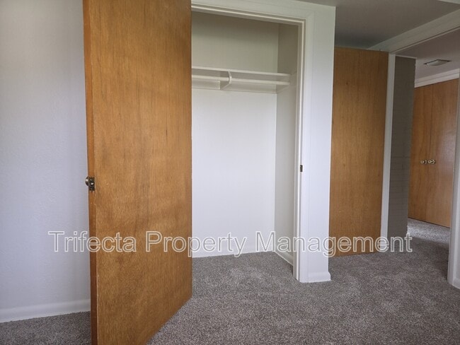Building Photo - 630 N Taft Hill Rd