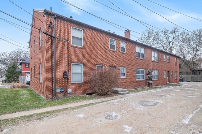 Building Photo - 1117 S Westnedge Ave