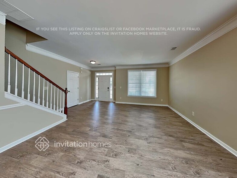 Building Photo - 1702 Sahale Falls Dr