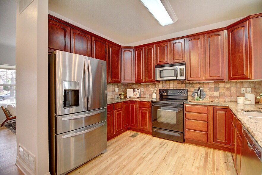 Building Photo - 2077 S Grant St