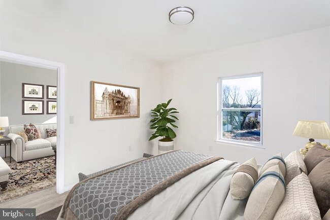 Building Photo - 4907 Hamilton Ave