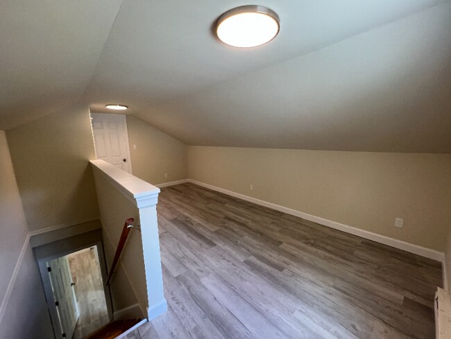 Building Photo - 2013 Howells Ln