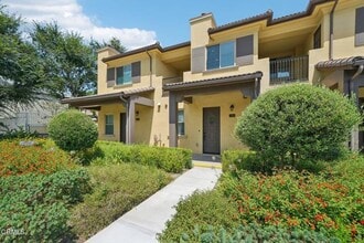 Building Photo - 1406 S Alta Vista Ave