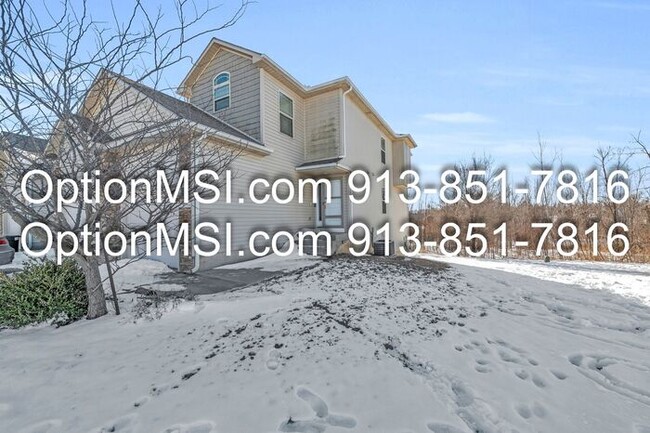 Building Photo - Charming 3-Bedroom Townhouse in Piper School District