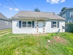 Building Photo - Charming 4 beds 1 bath in Akron!